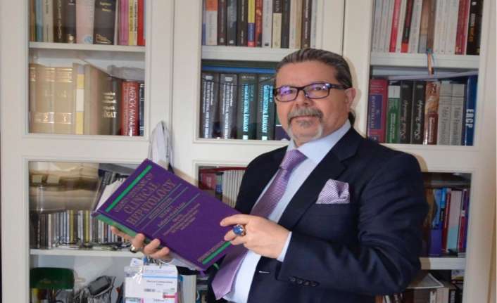 İç Hastalıkları, Gastroenteroloji ve Hepatoloji Uzmanı Prof. Dr. Yüksel Gümürdülü,