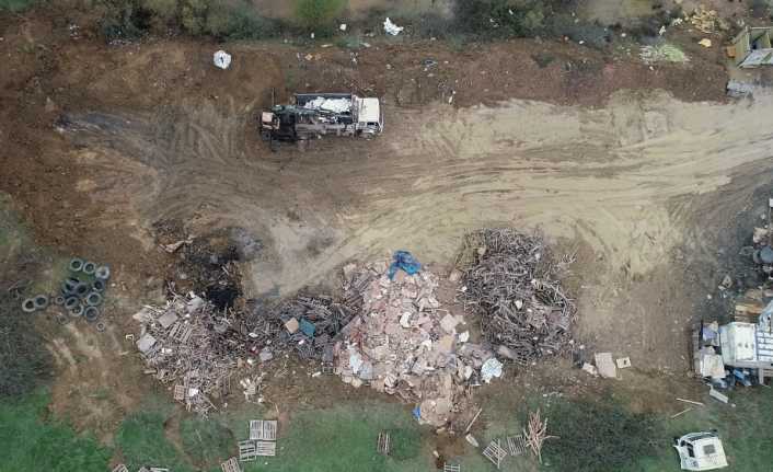 Tuzla’da bir arsada kimyasal maddelerin toprağa dökülmesine ilişkin gözaltına alınan