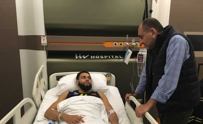Fenerbahçe’de dün oynanan Arel Üniversitesi Büyükçekmece maçında kaval kemiği kırılan