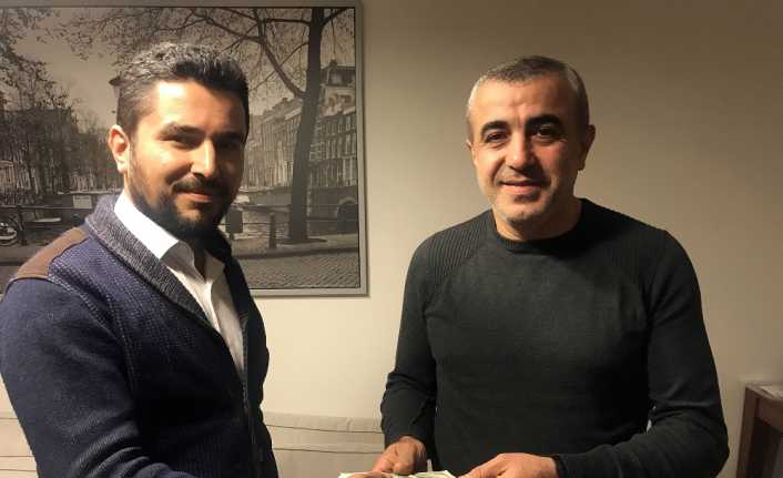 UBER şoförü iş adamının 80 bin lirasını teslim etti Yenibosna’da çağırdığı UBER aracına binen Azerbaycan uyruklu iş adamı, Bağcılar’da