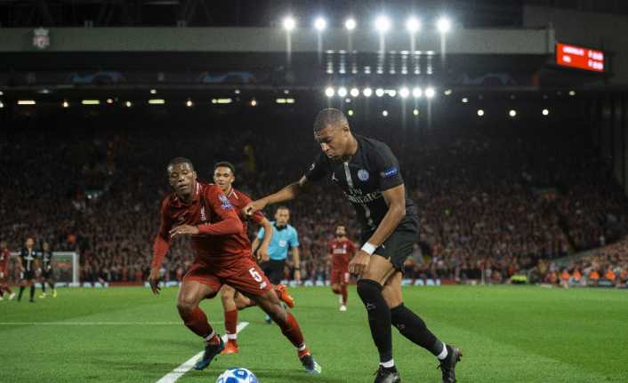 UEFA Şampiyonlar Ligi’nin ilk haftasında dün gece 4 grupta 8