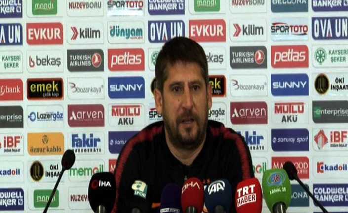 Galatasaray Yardımcı Antrenörü Ümit Davala maç sonu basın toplantısında genç