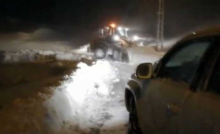 Erzincan’da yüksek kesimlerde etkili olan yoğun kar yağışı ve tipi