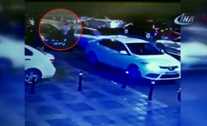 Ümraniye’de hatalı sollama yapan bir otomobilin biri çocuk 2 kişiye