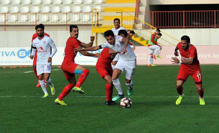 Spor Toto 1. Lig’in 12. haftasında Ümraniyespor, sahasında Altınordu ile