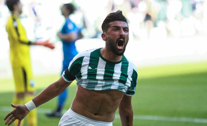 Bursaspor’un genç futbolcusu Umut Meraş, Galatasaray ve Medipol Başakşehir’in kendisini
