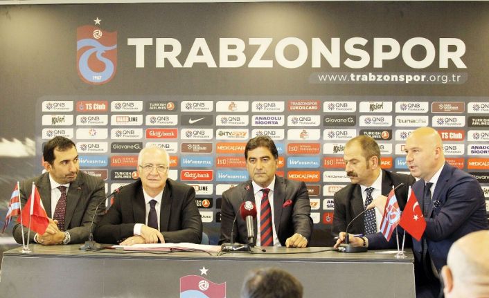 Trabzonspor ile 2018-2019 sezonu için sözleşme imzalayan Ünal Karaman, bordo-mavili