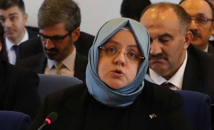 Aile, Çalışma ve Sosyal Hizmetler Bakanı Zehra Zümrüt Selçuk, "Üniversite