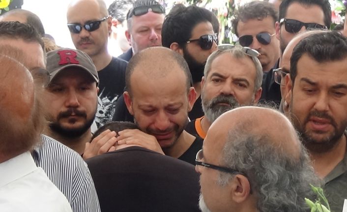 İstanbul’da geçirdiği trafik kazası nedeniyle hayatını kaybeden ünlü oyuncu Arda