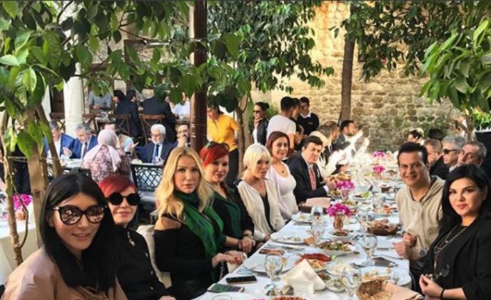 Zeytin Dalı Harekatı’na destek vermek için aralarında sanatçı ve sporcuların