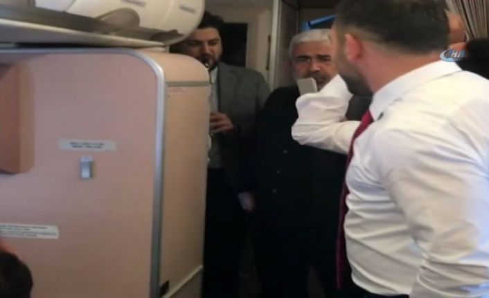Zeytin Dalı Harekatı’na destek vermek için Hatay’a giden ünlülerin uçağında