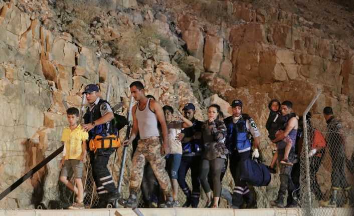 Ürdün’ün Ölüdeniz bölgesinde yaşanan sel felaketinde ölü sayısı 20’ye yükselirken