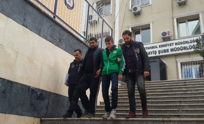 İstanbul Üsküdar’da iki grup arasında ’yan baktın’ tartışması sonucu çıkan