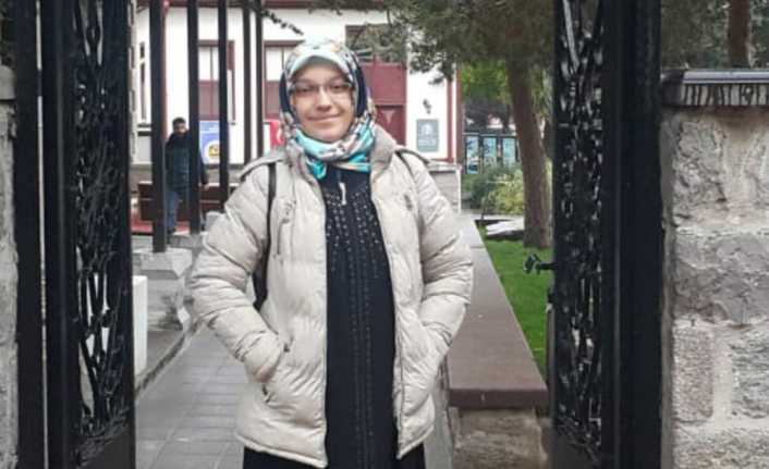 Bursa’da devrilen demir kapının altından kalan 16 yaşındaki genç kız