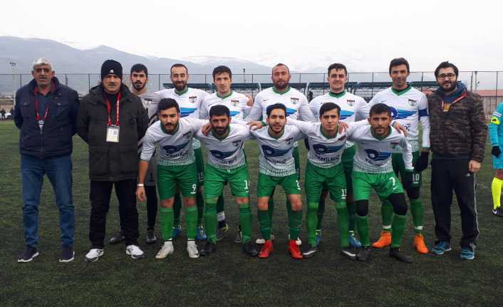 Erzincan’da Erzincan Birinci Amatör Kümede haftanın en önemli maçında Üzümlü
