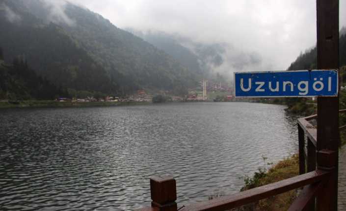 Dünyaca ünlü turizm merkezi Uzungöl, bugünlerde sessizliğe büründü. Zira Ekim