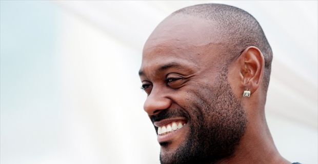 Brezilyalı futbolcu Vagner Love, Instagram hesabından siyah-beyazlı kulüple 2,5 yıllık