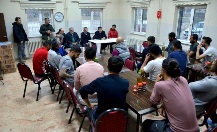 Erzincan Valisi Ali Arslantaş, Anagold 24 Erzincanspor’un teknik heyet ve