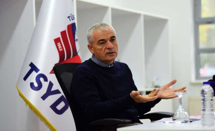 Atiker Konyaspor’da görevine son verilen Teknik Direktör Rıza Çalımbay, yaşanan