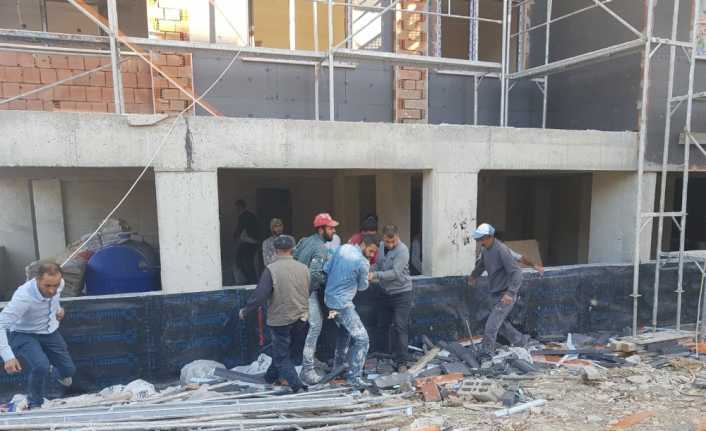 Kastamonu’da çalıştığı inşaattaki vinçten düşen işçi hayatını kaybetti. 