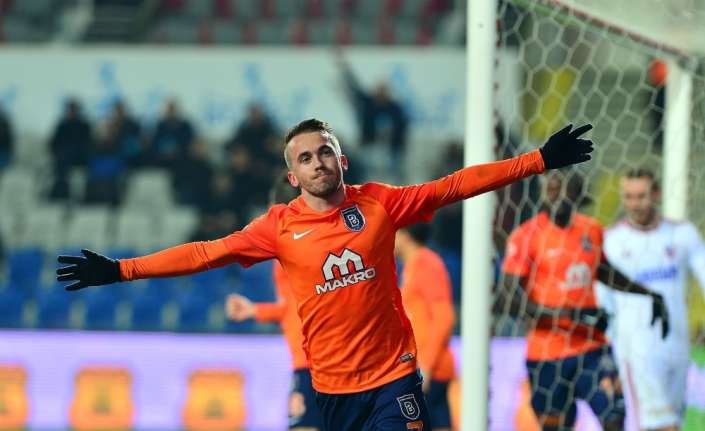 Medipol Başakşehir’in Boşnak futbolcusu Edin Visca, her geçen sezon üzerine