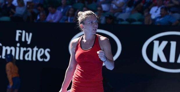 Tek kadınlarda 1 numaralı seribaşı Rumen tenisçi Halep, Alman Kerber'i