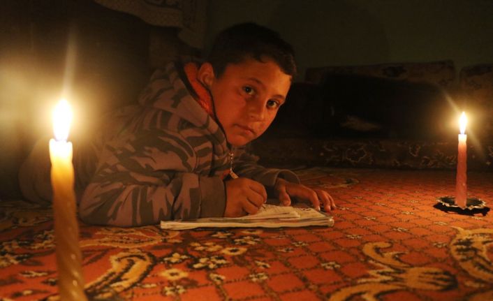 DEAŞ’lı teröristler tarafından köyü yerle bir edilen, okulları ile birlikte