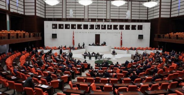 "Yardımcı doçentlik" kadrosu yerine "doktor öğretim üyesi" kadrosunun ihdas edilmesini