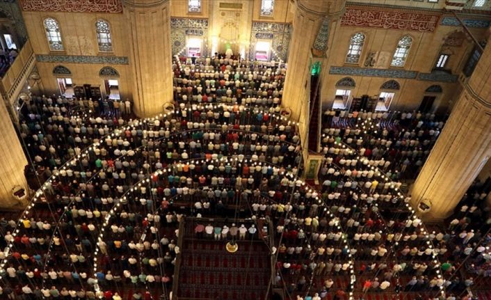 İslam aleminde mübarek kabul edilen ve recep, şaban, ramazan aylarını