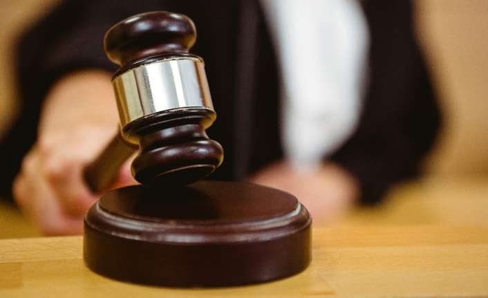 "Yasak Elma" dizisinin başrol oyuncularından Talat Bulut’un sette çalışan genç