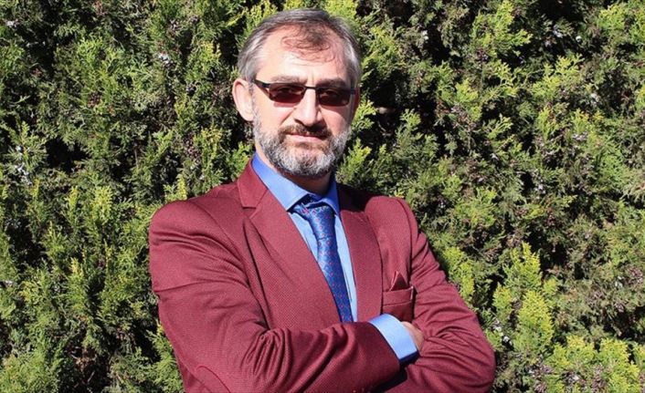 Yazar Şener, "Aslında hepimiz birer Vahşi Bin Harb'iz. Keşke vahşileşen