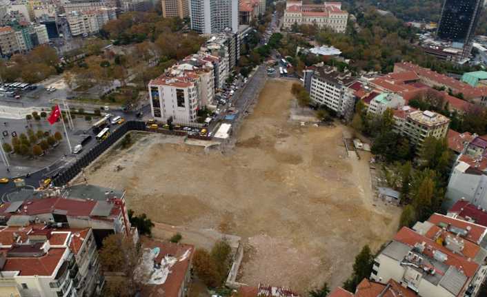 Atatürk Kültür Merkezi’nin yıkımı geçtiğimiz aylarda tamamlanmıştı. Kültür ve Turizm