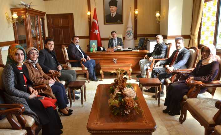 Yeşilay Derneği Erzincan Şube Başkanı Faruk Kocatürk ve yeni seçilen