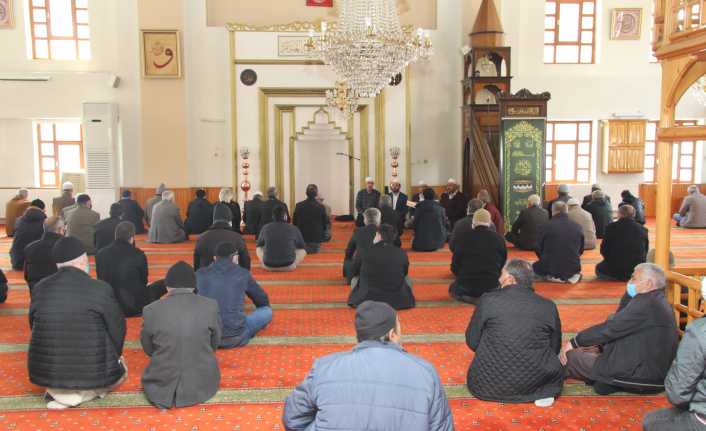 Yıldırım Akbulut’un Vefatının Sene-i Devriyesinde Mevlit Okutuldu