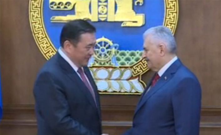 Başbakan Binali Yıldırım, resmi temaslarda bulunmak üzere geldiği Moğolistan’da Moğolistan