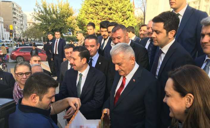 TBMM Başkanı Binali Yıldırım, Dokuz Eylül Üniversitesi Rektörlüğünü ziyaret etti.