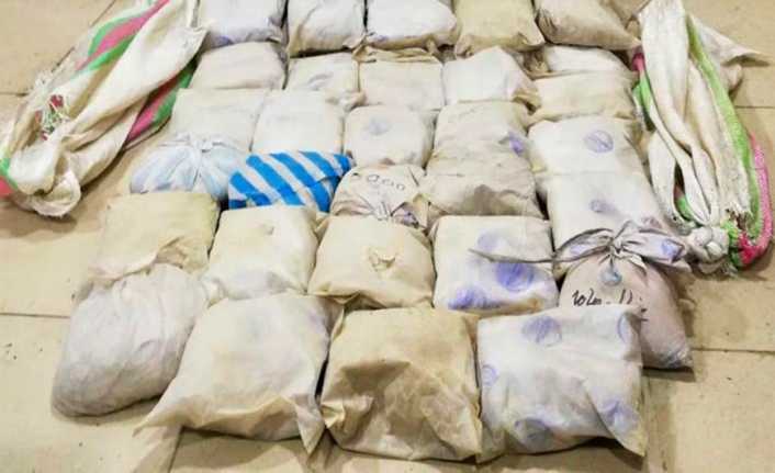 Hakkari’nin Yüksekova ilçesinde düzenlenen operasyonda 15 paket halinde toplam 15