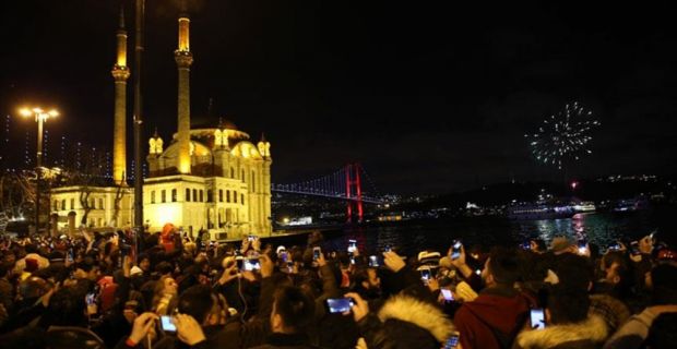 Türkiye'de vatandaşlar 2018'i, İstanbul ve Ankara başta olmak üzere çeşitli