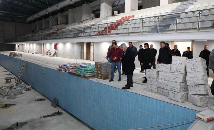 Olimpik Yüzme Havuzunda Çalışmalar Devam Ediyor