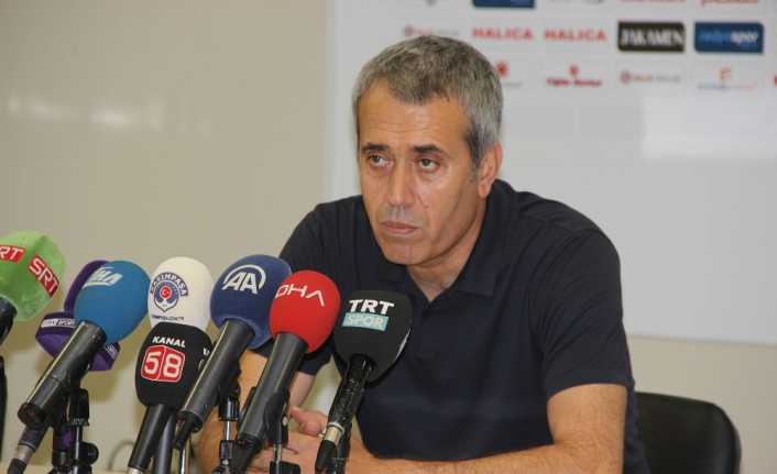 Kasımpaşa Teknik Direktörü Kemal Özdeş, Demir Grup Sivasspor galibiyeti sonrası