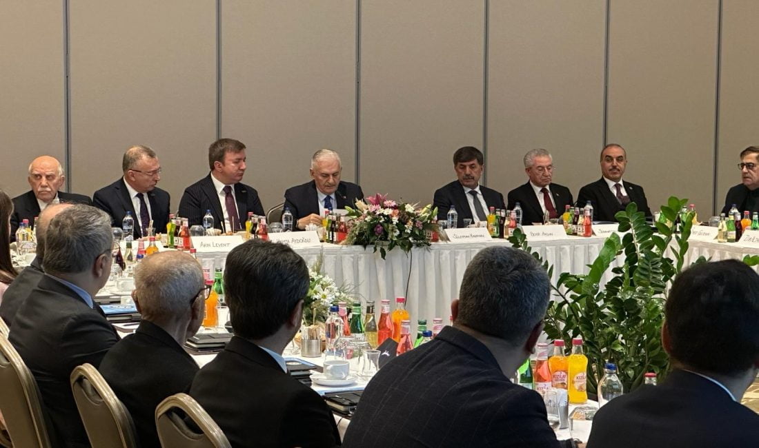Erzincan Binali Yıldırım Üniversitesi Mütevelli Heyet toplantısı yapıldı. 