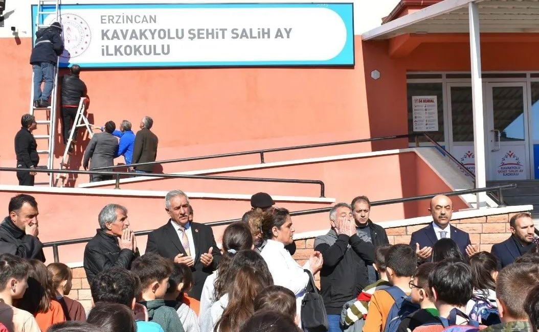 Şehit olan Piyade sözleşmeli Er Salih Ay'ın ismi Erzincan'da mezun