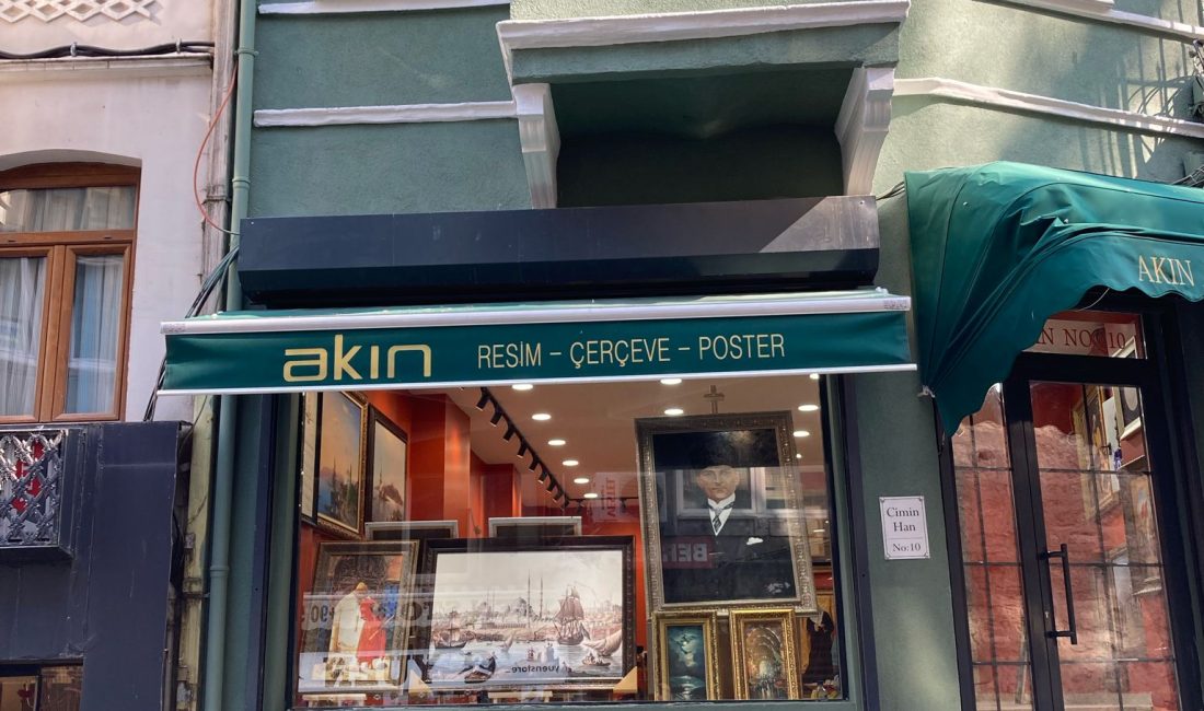 Akın Sanat Galerisi yenilenen yüzü ve vizyonu ile Cağaloğlu Yokuşu