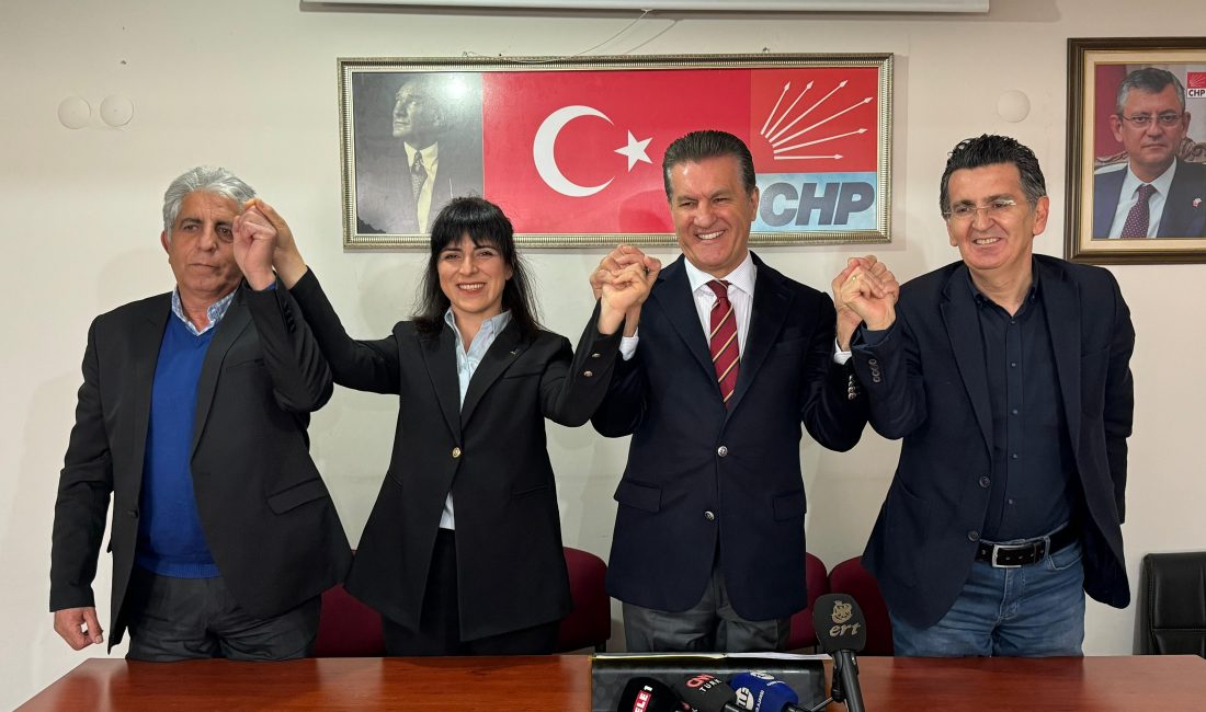 CHP Erzincan Milletvekili Mustafa Sarıgül, CHP Erzincan İl Başkanlığında basın