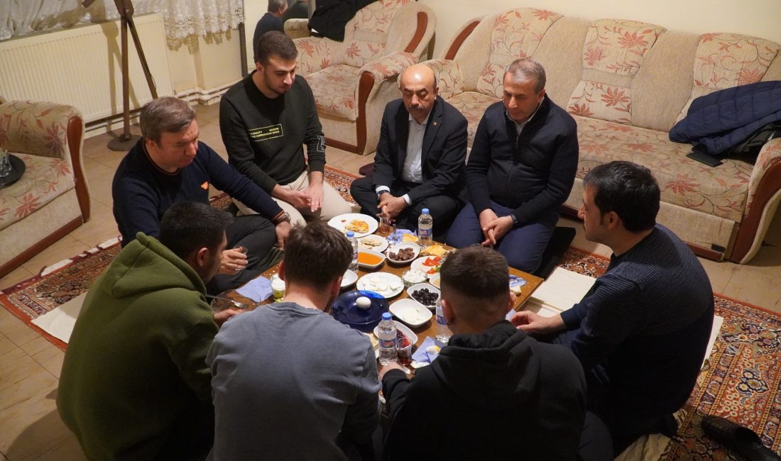 Öğrenciler, yaptıkları başvurular ile o akşamki iftar yemeğine katılabilecek