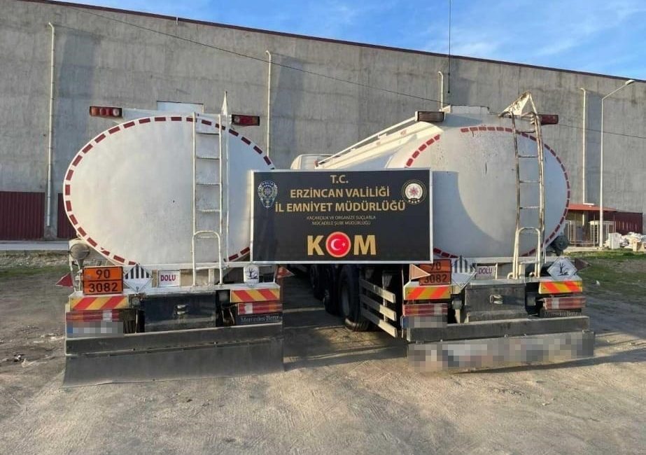 Toplamda 28900 Kg Menşei belli olmayan karışımlı petrol türevi madde