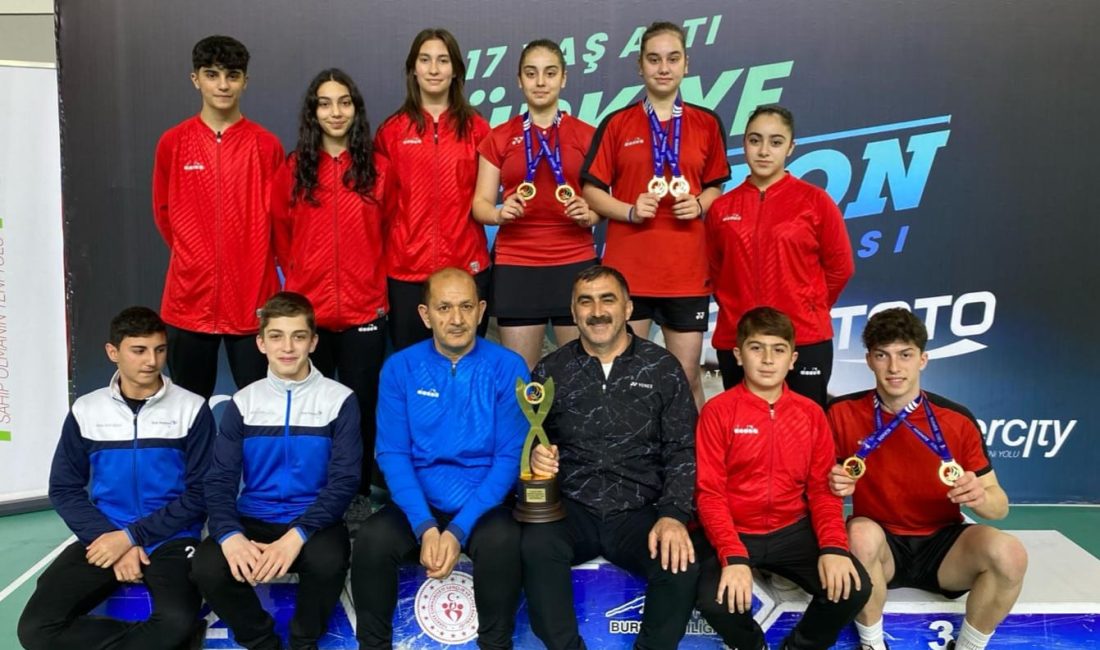Erzincanlı Badmintoncular Bursa’dan Türkiye Şampiyonu Olarak Döndüler