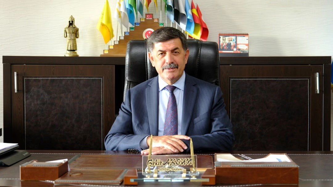 Erzincan Belediye Başkanı Bekir Aksun, Ramazan Bayramı dolayısıyla bir kutlama