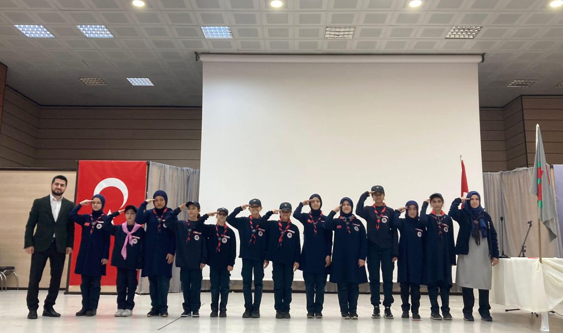 Erzincan Müftülüğü Diyanet İzcileri İçin Yemin ve Fular Değişim Programı
