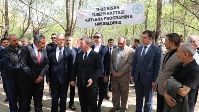 Girlevik Şelalesi'nde "Erzincan Fotoğrafları Sergisi" ve "Yöresel Yemek Tanıtımı" programları